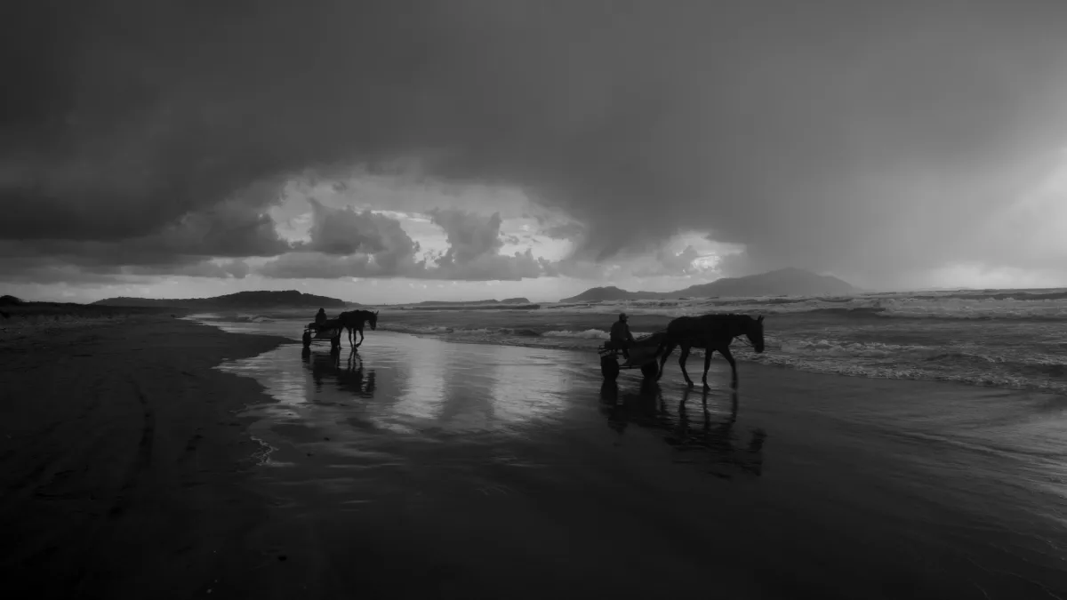 Pompeya Bajo las Nubes